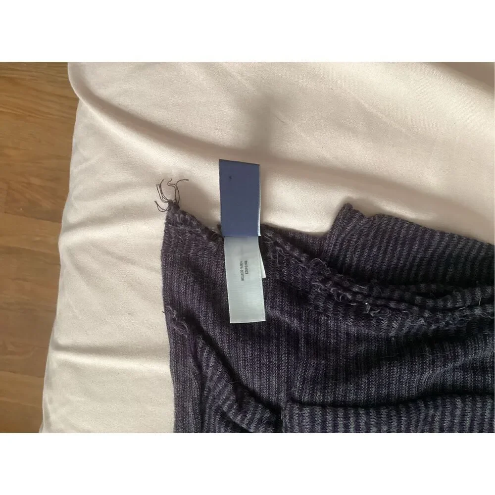 Gap Gray And Black Scarf